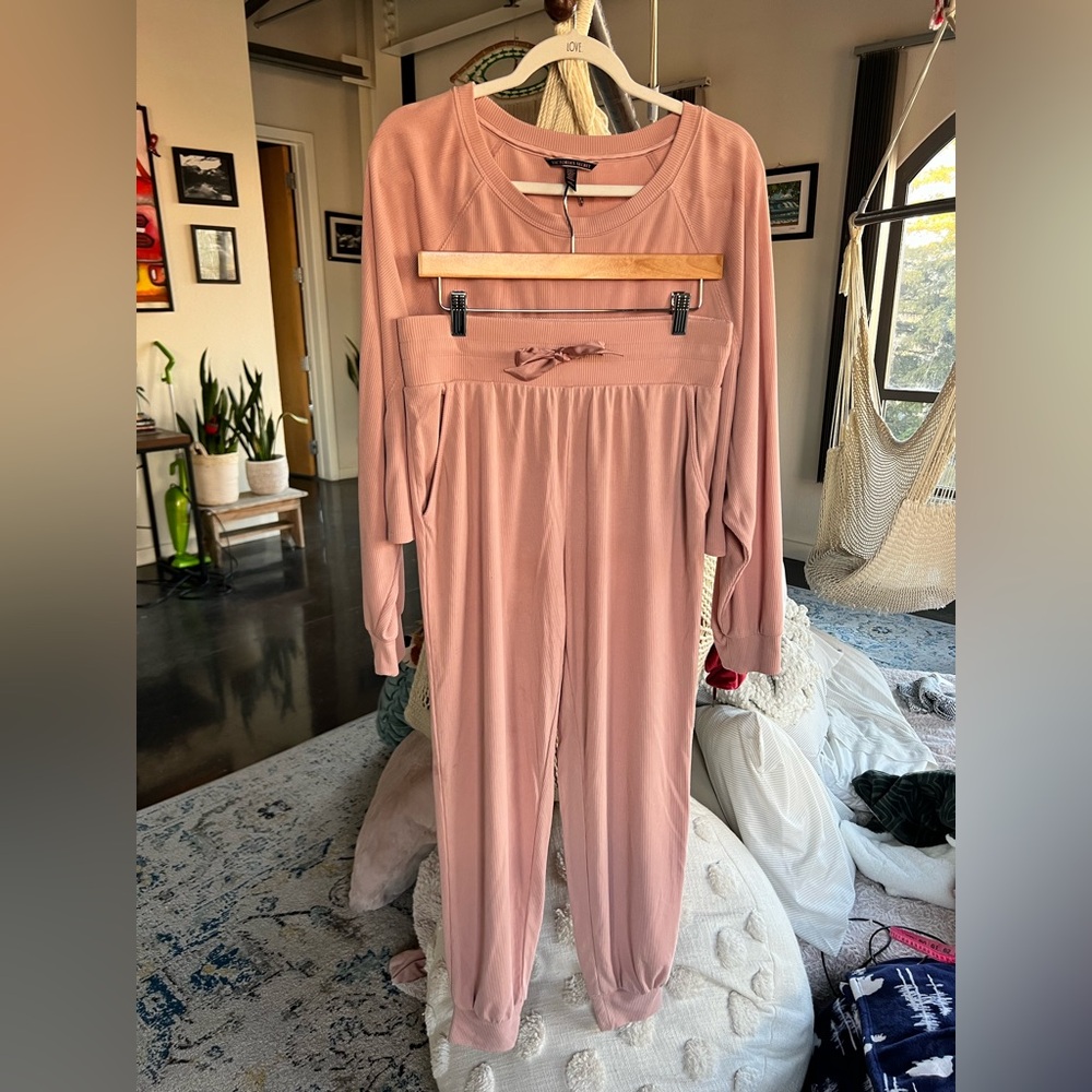 Victoria’s Secret Dusty Rose Lounge Set